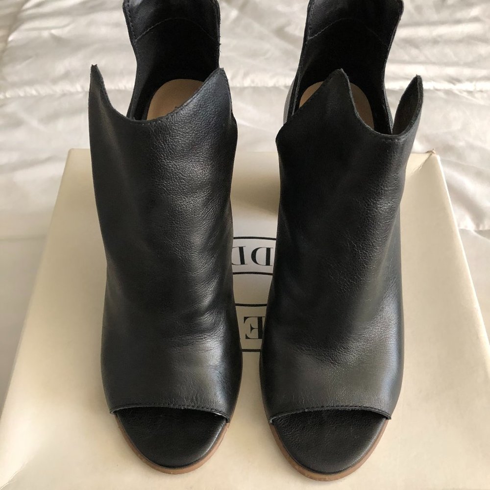 Steve Madden Sandal Bootie